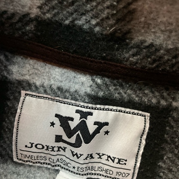 Oversized Buffalo plaid pullover - Picture 2 of 2